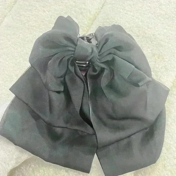 itle: Elegant Bow Hair Clip  Set - 3 Large Claw Clips - Picture 7 of 11